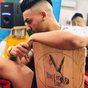 Meet your Posher, Dayron